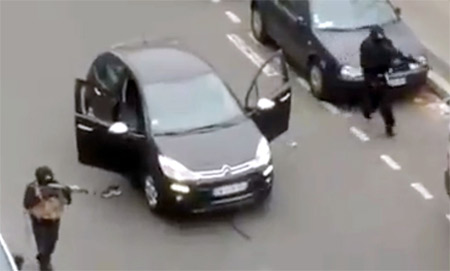 Un sospechoso del ataque a Charlie Hebdo se entrega a la policía